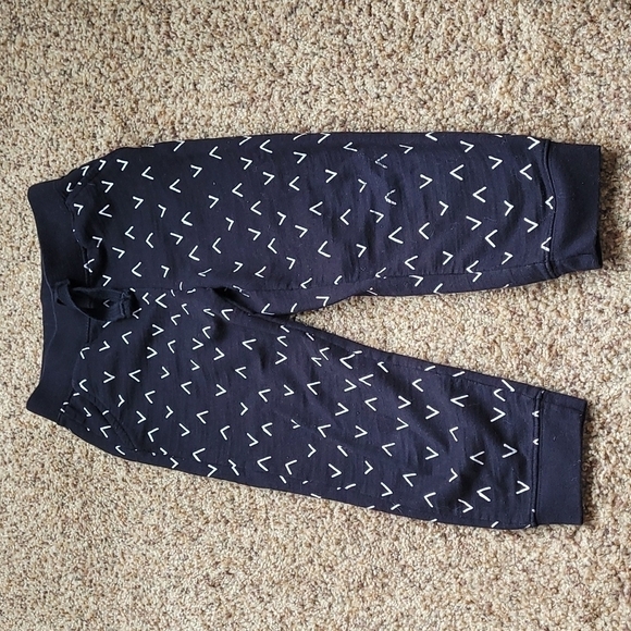 Okie Dokie 4T black joggers with V design - Picture 1 of 7